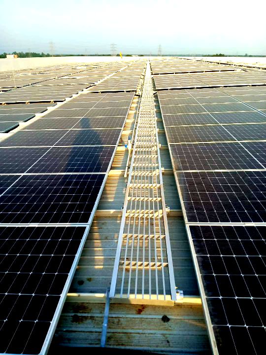 ULTRAVIOLET SERVICE Solar Projects